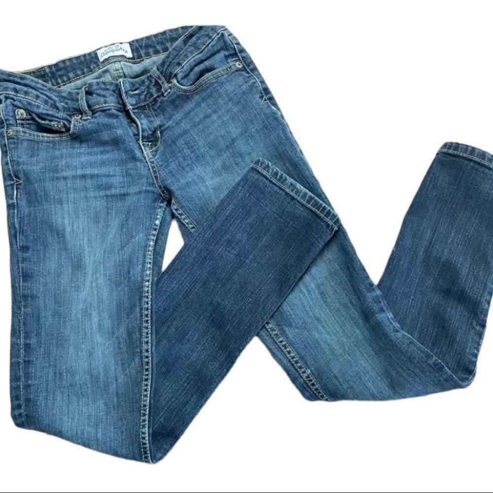 Aeropostale Bayla Skinny Jeans sz 1/2 Short